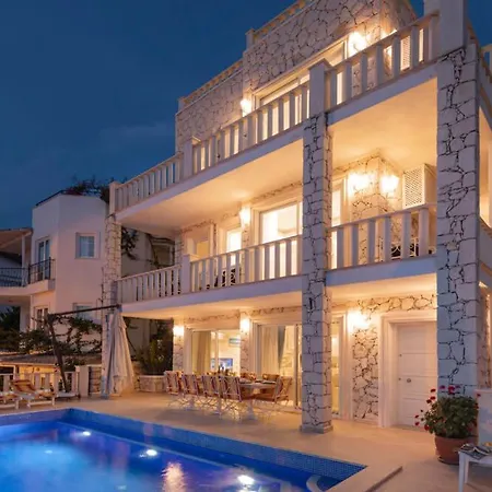 Villa Ketchy , Sleeps 12 , Heatable Infinity Pool , Wifi , Sunset In Kalkan