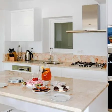 Ketchy , Sleeps 12 , Heatable Infinity Pool , Wifi , Sunset In